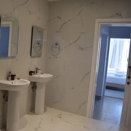 Twin Beds By Kentrikon 1924 Hotel, Old Town Lejlighed *