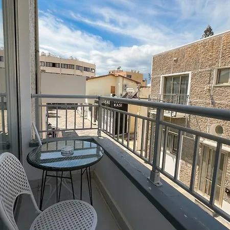 With Balcony And Breakfast By Kentrikon In Old Town Appartement