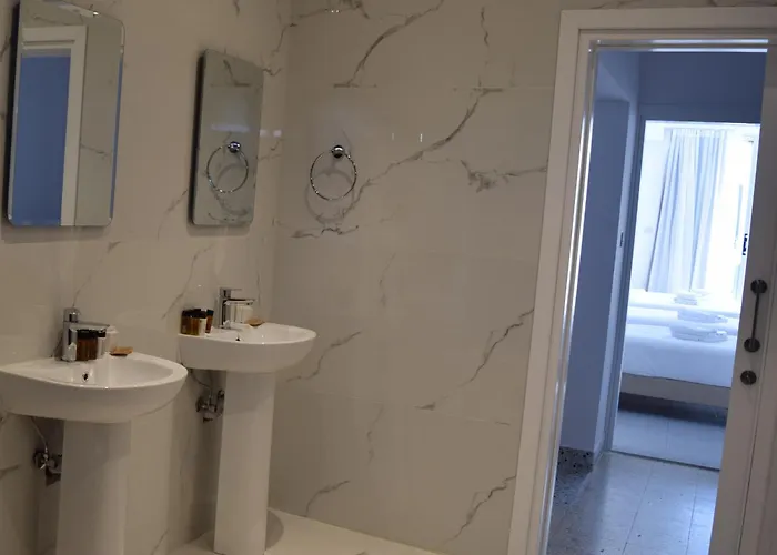 Twin Beds By Kentrikon 1924 Hotel, Old Town Lejlighed *