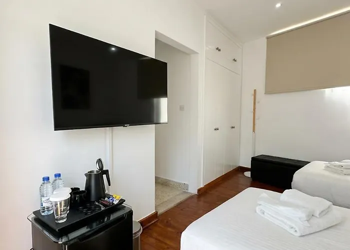 With Balcony And Breakfast By Kentrikon In Old Town Apartamento