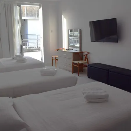 Twin Beds By Kentrikon 1924 Hotel, Old Town * 파포스